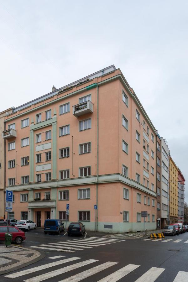 Homey Flat In Vinohrady By Days Prag
