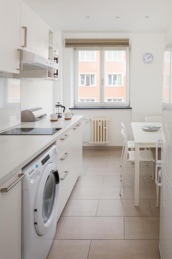 Homey Flat In Vinohrady By Days Prag